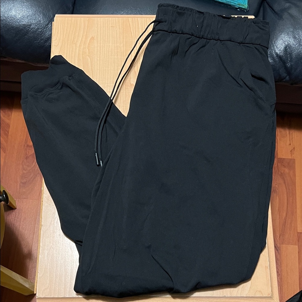 lululemon jogger